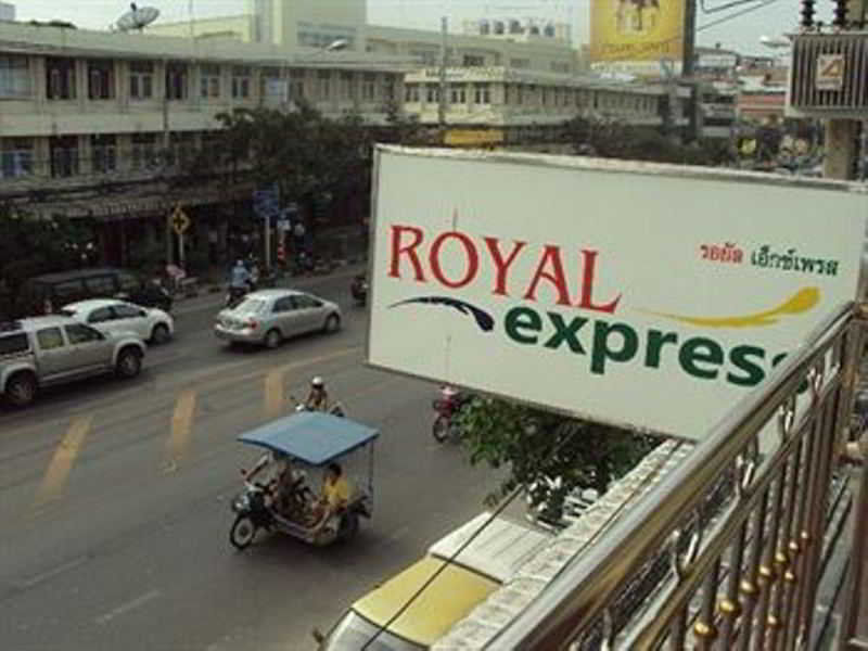 Oyo 447 Royal Express Hua Hin Hotel Exterior photo